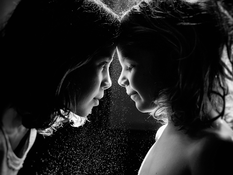 Daughters - un proiect Gina Buliga